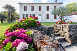 maison-villa à la vente -   33820  SAINT-AUBIN-DE-BLAYE, surface 250 m2 vente maison-villa - APR720525